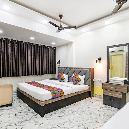 Готель Fabexpress Sr Royale - Nr Sealdah Station Колката Екстер'єр фото