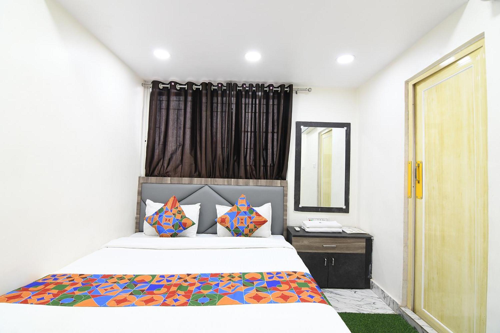 Готель Fabexpress Sr Royale - Nr Sealdah Station Колката Екстер'єр фото