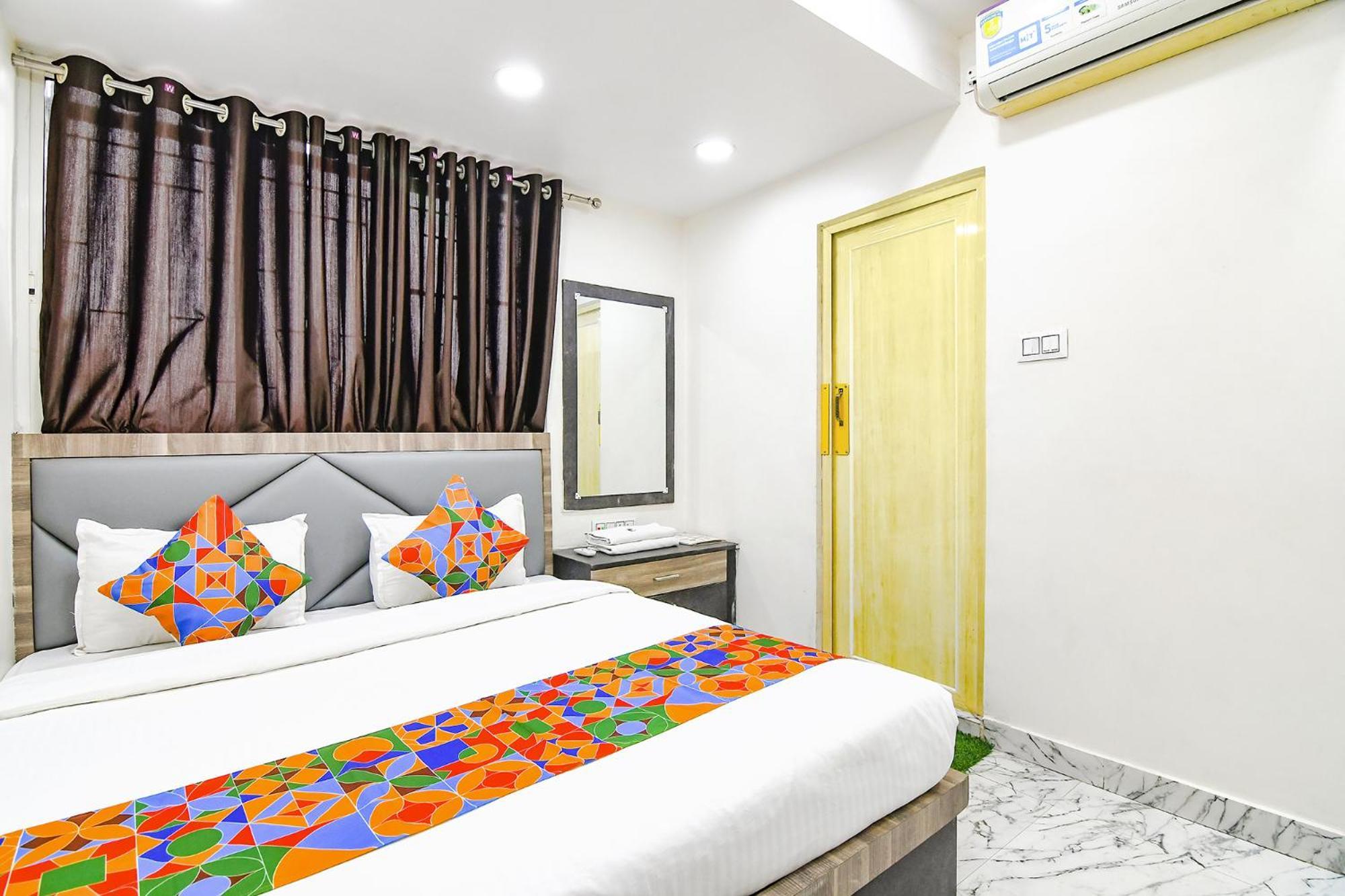 Готель Fabexpress Sr Royale - Nr Sealdah Station Колката Екстер'єр фото