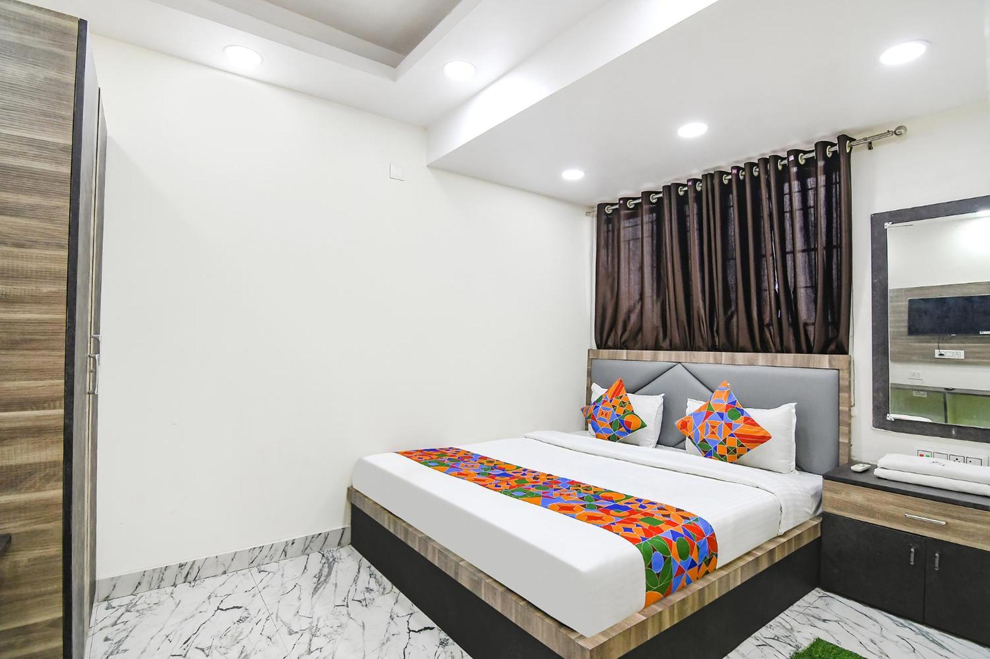 Готель Fabexpress Sr Royale - Nr Sealdah Station Колката Екстер'єр фото
