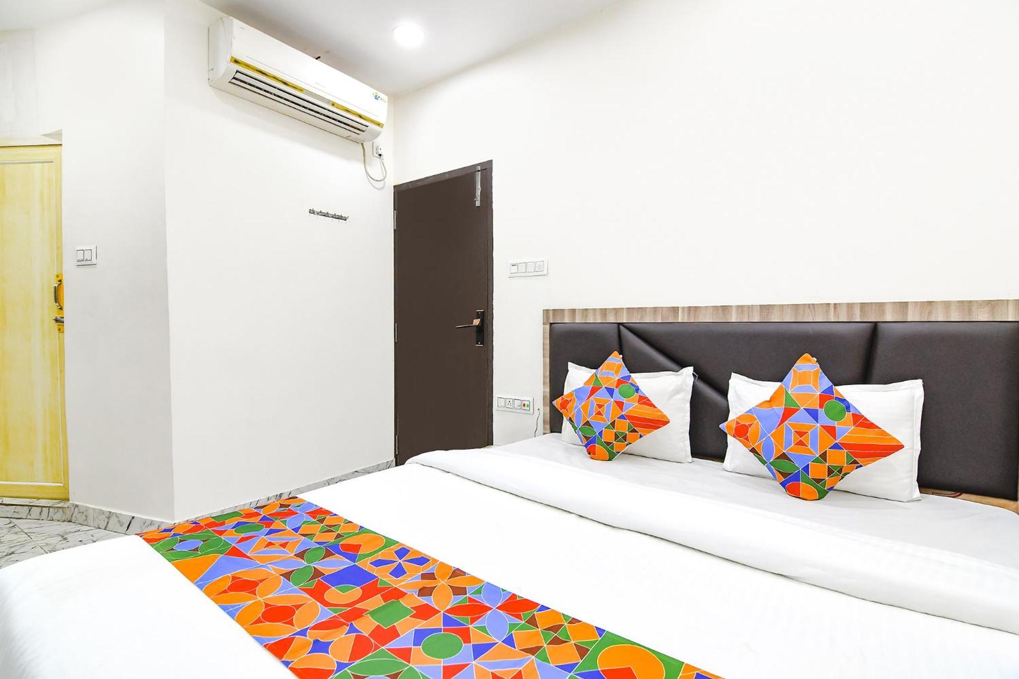 Готель Fabexpress Sr Royale - Nr Sealdah Station Колката Екстер'єр фото